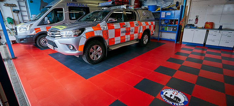 Buxton Mountain Rescue Vehicle